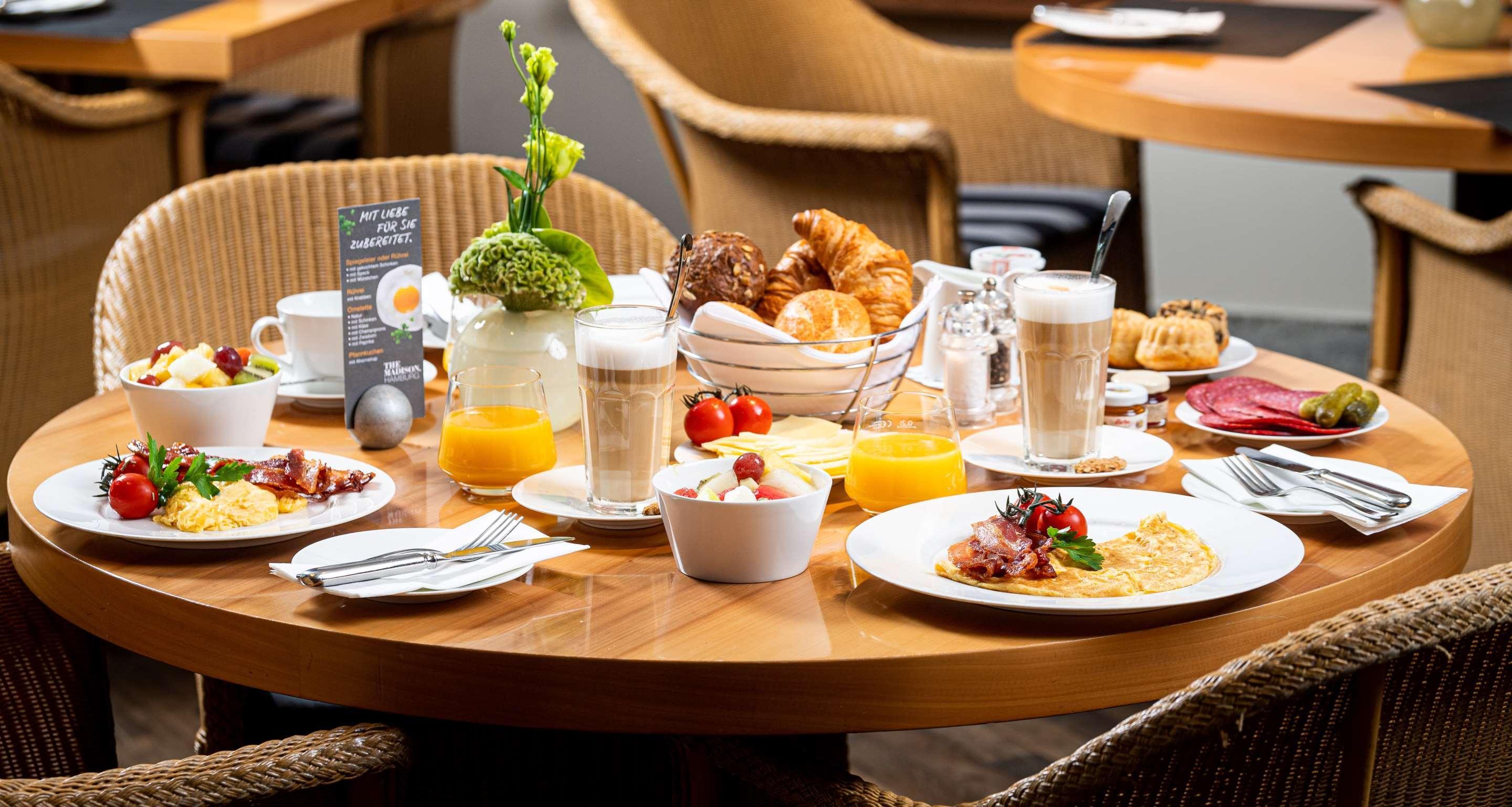 The Madison Hotel Хамбург Екстериор снимка