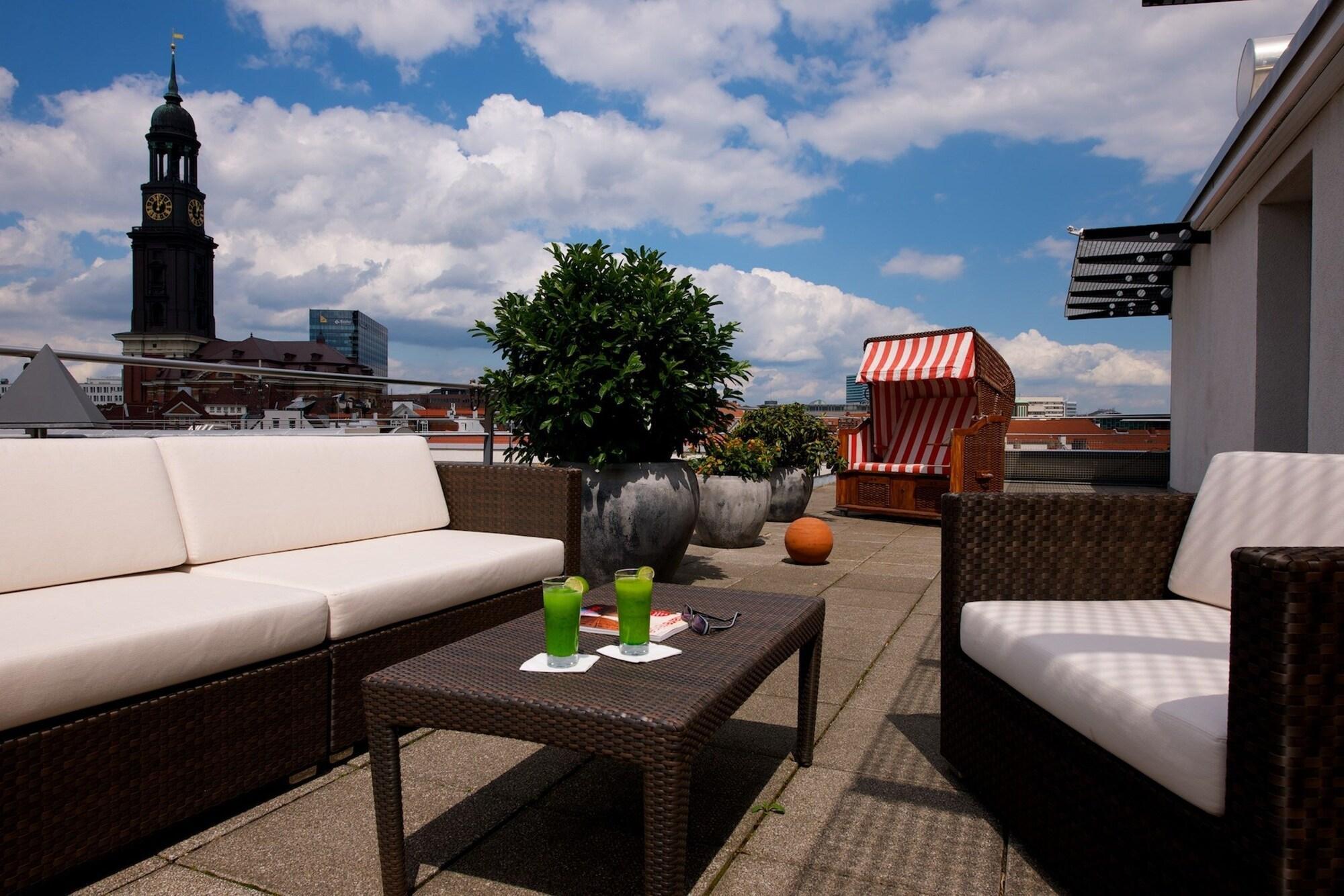 The Madison Hotel Хамбург Екстериор снимка