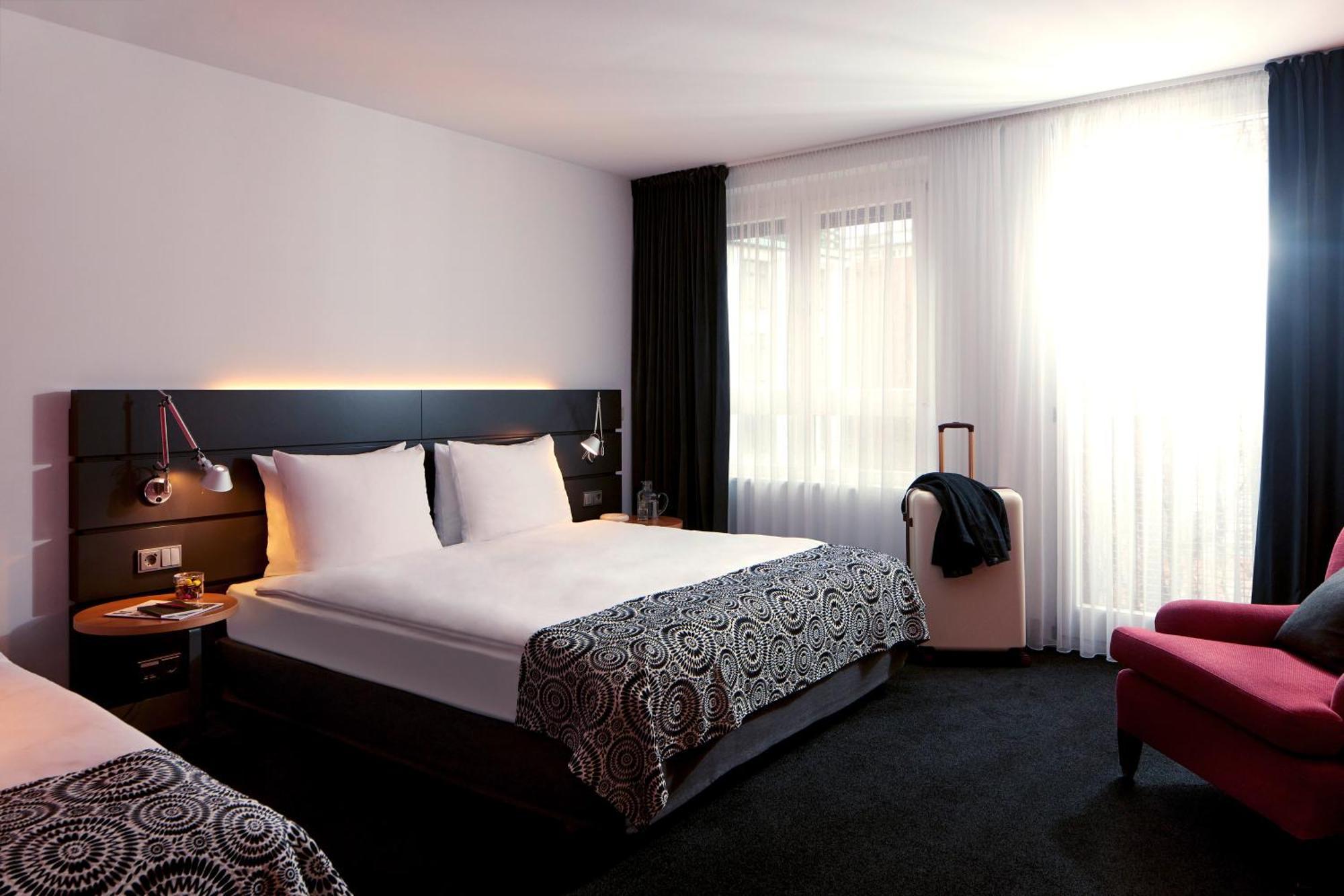 The Madison Hotel Хамбург Екстериор снимка